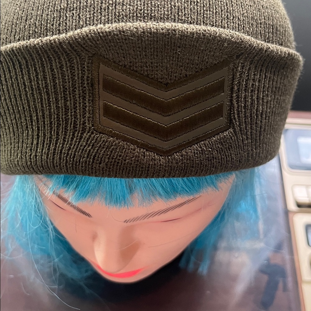 Chevron Pattern Olive Beanie NWT - image 2